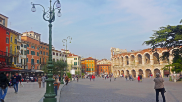 Vista della Piazza Bra a Verona