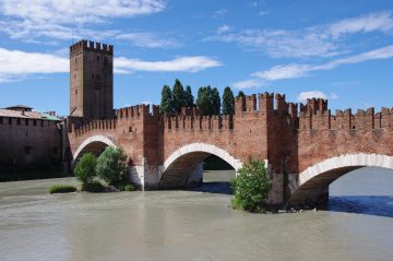 Vista del Ponte Scaligero a Verona